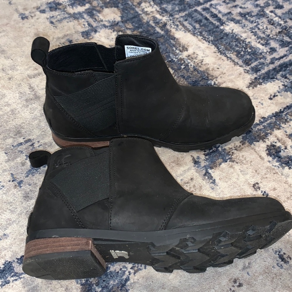 SOREL BOOTIES